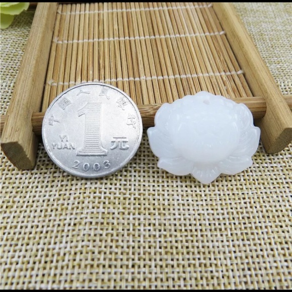 White Jade Lotus Crystal Spiritual Chakra Necklace - Picture 3 of 5